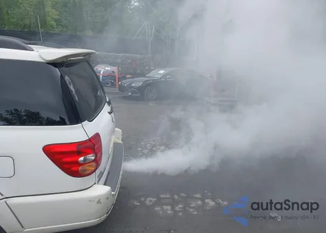 2004 Toyota Sequoia Limited V8 z USA, uszkodzony, nr VIN 5TDBT48A44S228011